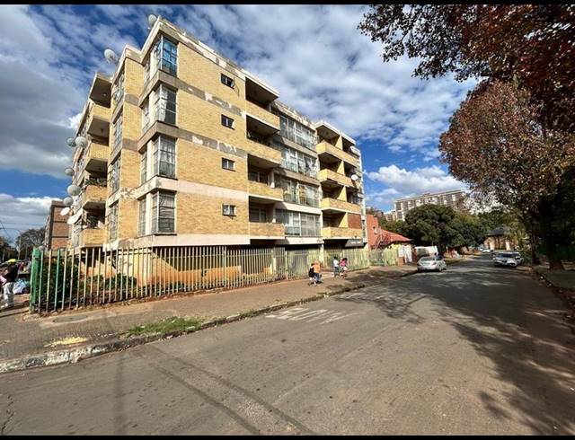 2 BEDROOM APARTMENT FOR SALE IN BEREA